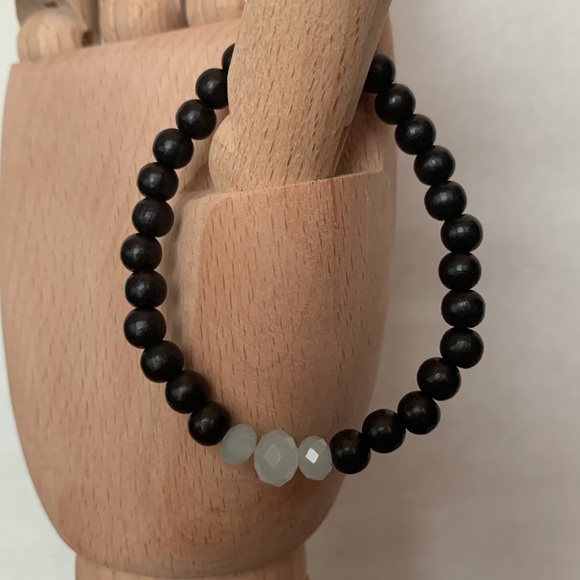 Blue Ruby Jewelry Cause We Care Collection Bracelet Faceted Aquamarine Beads NWT - Picture 3 of 6